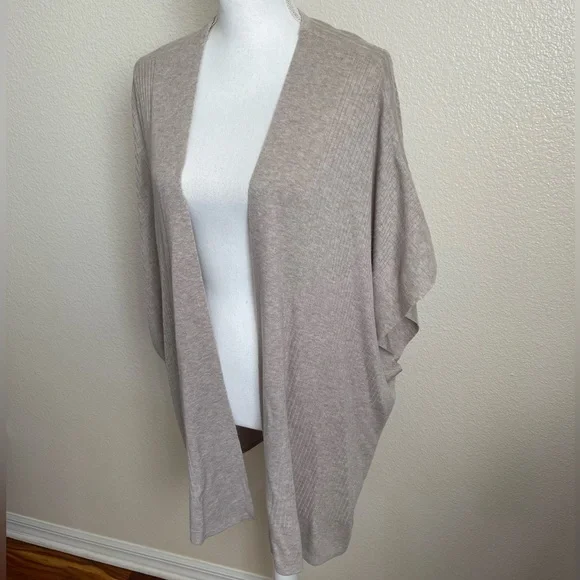 SPLENDID cashmere blend cardigan Heather Wheat Open jacket Poncho Sweater Coat - Picture 3 of 10